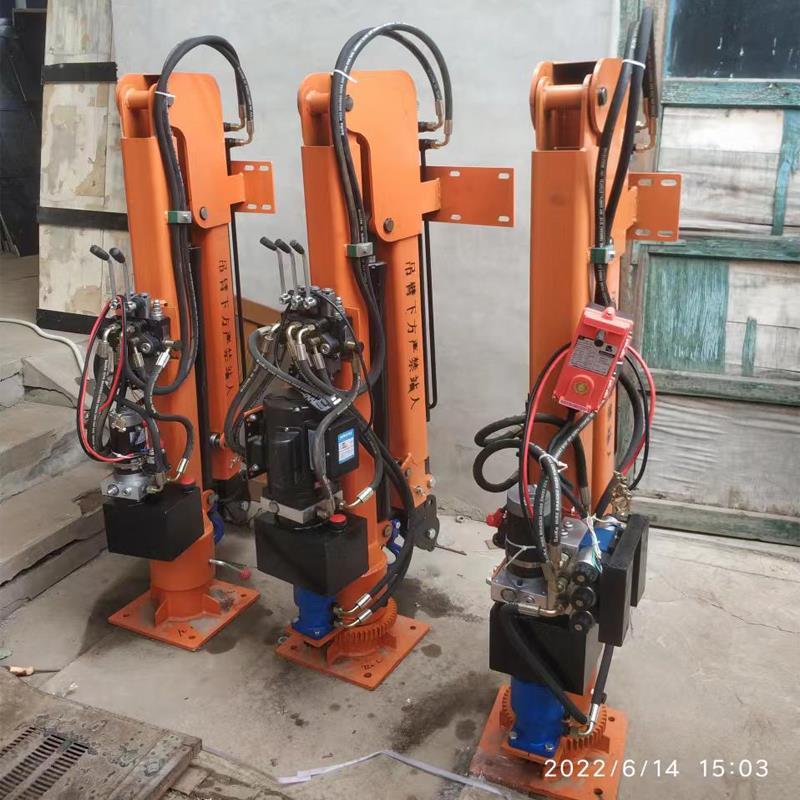 娄烦县重汽蓝牌随车吊 3.2吨 国六动力强 液压驱动 农用自卸起重机